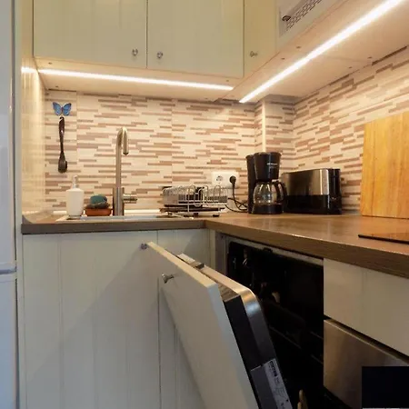 Precioso Apartamento Junto A Playa Y Con Piscina. Apartment