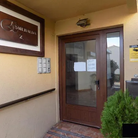 Precioso Apartamento Junto A Playa Y Con Piscina.