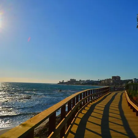 Precioso Apartamento Junto A Playa Y Con Piscina. Apartment *