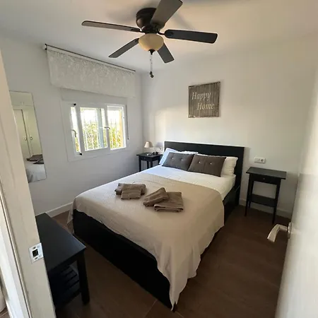 Precioso Apartamento Junto A Playa Y Con Piscina. Apartment *